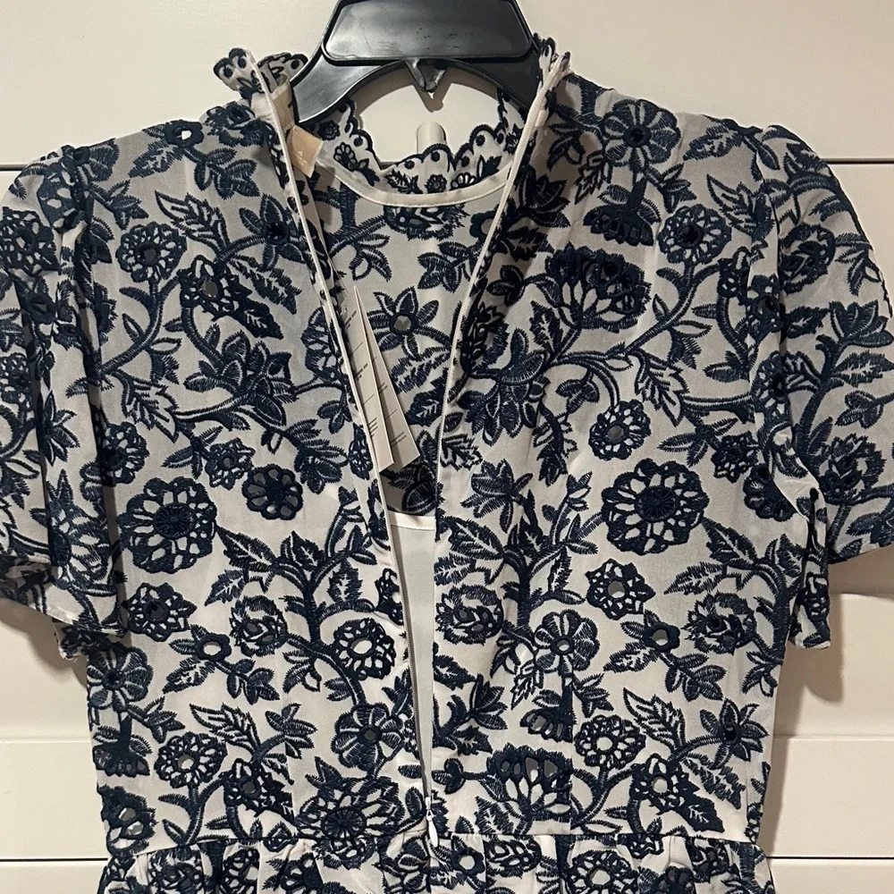 MICHAEL Michael Kors embroidered Navy and White Floral Dress- size 4 - Picture 6 of 6